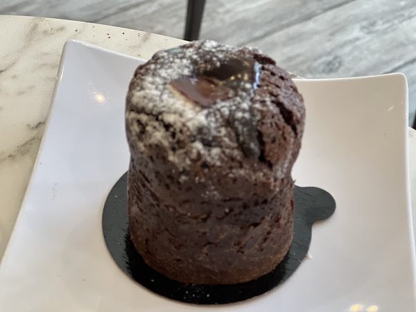 Eclairons